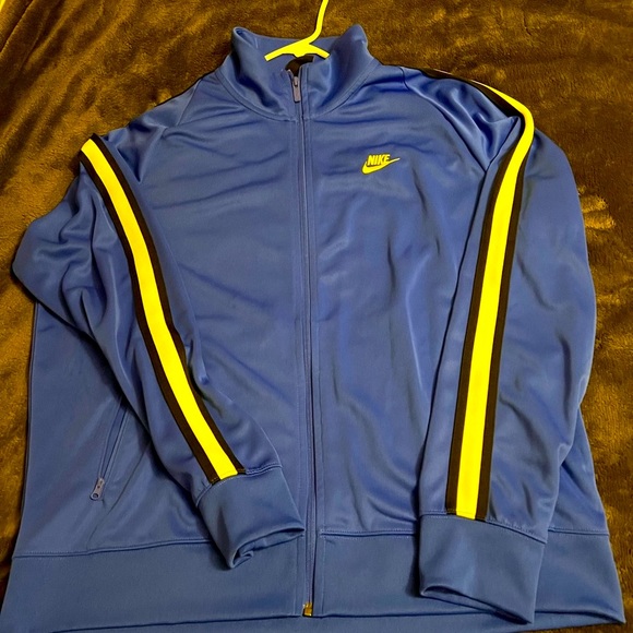 SPORTSWEAR N98 JACKET
Men – Hyper Royal/Dynamic Yellow XL Preowned - Picture 2 of 5